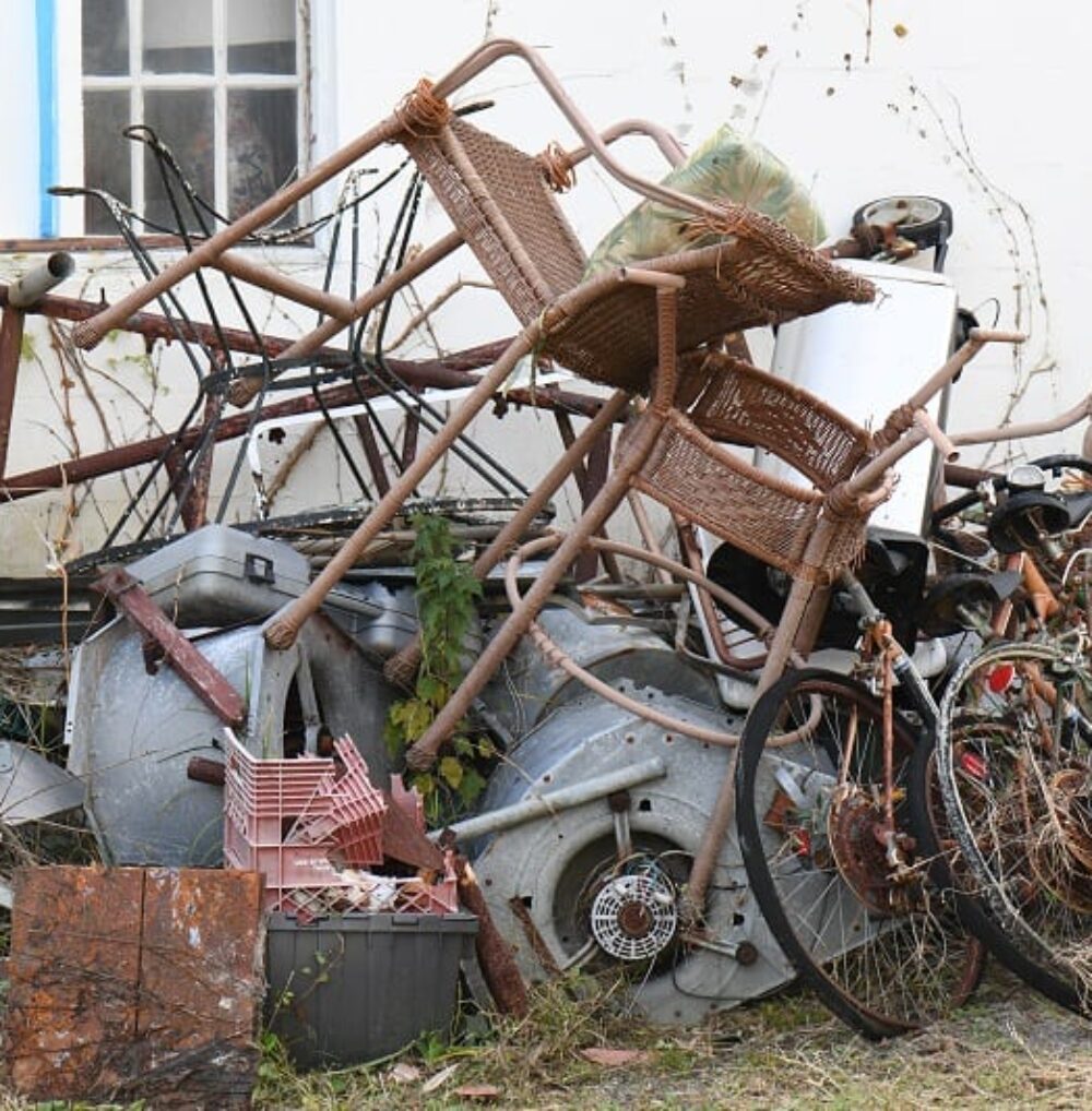Pile,Of,Metal,And,Junk,Vintage,Rusted,Scrap,Prices,Trash